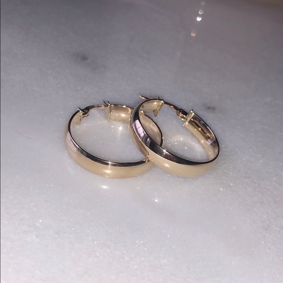 Italian 10K Gold Hoop Earrings - Picture 1 of 7